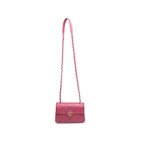 A CORAL PINK QUILTED LAMBSKIN LEATHER FLAP BAG WITH GOLD HARDWARE - photo 6