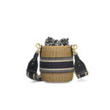 A BLUE DIOR OBLIQUE JACQUARD & NATURAL WICKER BUCKET BAG WITH GOLD HARDWARE - photo 3