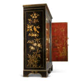 A CHINESE LACQUER ARMOIRE - фото 3