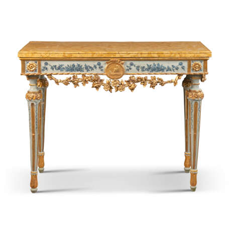 AN ITALIAN GILTWOOD AND POLYCHROME-PAINTED CONSOLE TABLE - Foto 2