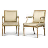 A PAIR OF GEORGE III WHITE-PAINTED AND PARCEL-GILT ARMCHAIRS - фото 1