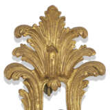 A PAIR OF GEORGE III GILTWOOD GIRANDOLES - Foto 6