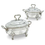 A GEORGE II SILVER SOUP TUREEN AND COVER AND A GEORGE III SOUP TUREEN AND COVER, EN SUITE - фото 1