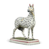 A LEEDS PEARLWARE MODEL OF A HORSE - Foto 4