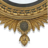 A PAIR OF REGENCY GILTWOOD AND EBONISED CONVEX MIRRORS - фото 3