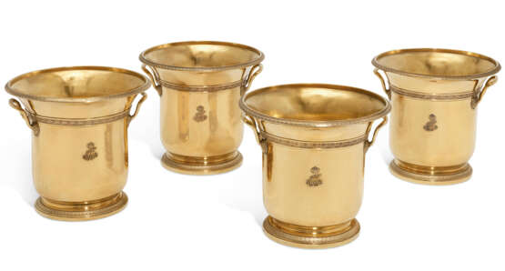 A SET OF FOUR FRENCH EMPIRE SILVER-GILT WINE COOLERS FROM THE PAVLOVITCH SERVICE - фото 1