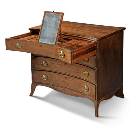 A GEORGE III MAHOGANY CONCAVE-FRONTED DRESSING CHEST - фото 2