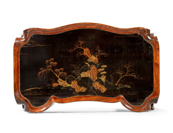 A LOUIS XV TULIPWOOD, AMARANTH, SYCAMORE AND FRUITWOOD MARQUETRY AND JAPANNED TABLE D'ACCOUCHER - фото 4
