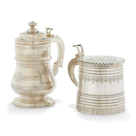 TWO SILVER TANKARDS - фото 3