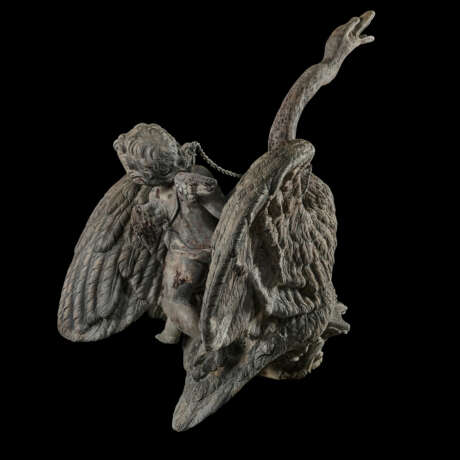 A LEAD FOUNTAIN GROUP OF A PUTTO ASTRIDE A SWAN - Foto 2
