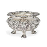 A SET OF EIGHT GEORGE III SILVER SALT-CELLARS FROM THE BALFOUR SERVICE - photo 2