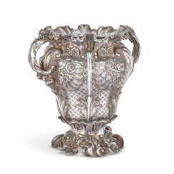 A WILLIAM IV SILVER WINE COOLER AND LINER