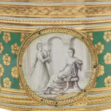 A LOUIS XVI ENAMELLED GOLD SNUFF-BOX - фото 7
