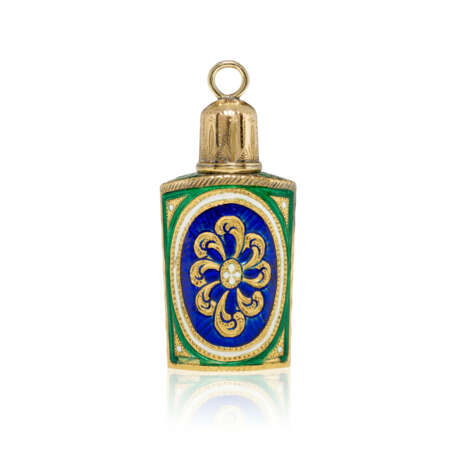 TWO GEORGE II ENAMELLED GOLD SCENT-BOTTLES - photo 2
