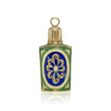 TWO GEORGE II ENAMELLED GOLD SCENT-BOTTLES - фото 3