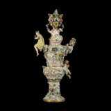 A MONUMENTAL MEISSEN PORCELAIN FLOWER-ENCRUSTED VASE AND COVER EMBLEMATIC OF SPRING - фото 5