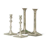 TWO PAIRS OF GEORGE III PAKTONG CANDLESTICKS - Foto 1