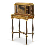 A FINE FRENCH ORMOLU AND JAPANESE LACQUER-MOUNTED MAHOGANY AND BURR-AMBOYNA BONHEUR DU JOUR - фото 1