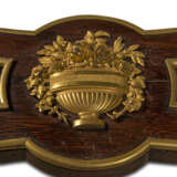 A FINE FRENCH ORMOLU AND JAPANESE LACQUER-MOUNTED MAHOGANY AND BURR-AMBOYNA BONHEUR DU JOUR - photo 5