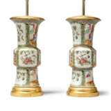 A PAIR OF CHINESE FAMILLE ROSE VASES MOUNTED AS LAMPS - фото 3