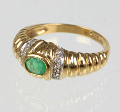 Smaragd Ring - Gelbgold 375 - photo 1