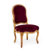 A SET OF EIGHTEEN LOUIS XV GILTWOOD CHAISES - Foto 5