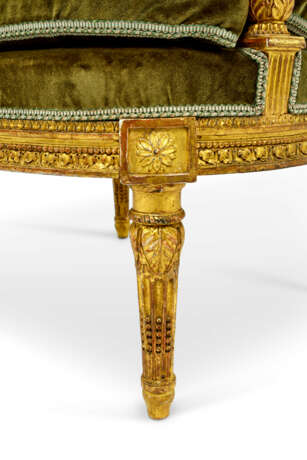 A PAIR OF ROYAL LOUIS XVI GILTWOOD FAUTEUILS - photo 6