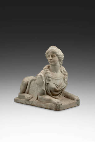 A PAIR OF LOUIS XIV MARBLE SPHINXES - photo 5