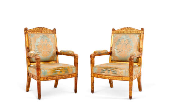 A PAIR OF IMPERIAL GILTWOOD FAUTEUILS - photo 1
