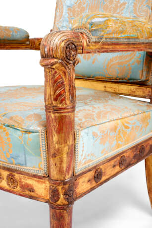 A PAIR OF IMPERIAL GILTWOOD FAUTEUILS - photo 6