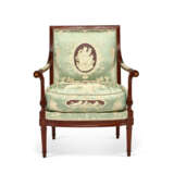 A SET OF FOUR LATE LOUIS XVI MAHOGANY AND PARCEL-GILT FAUTEUILS - фото 2