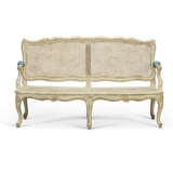 A SUITE OF LOUIS XV WHITE-PAINTED SEAT FURNITURE - фото 9