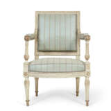 A SUITE OF ROYAL LOUIS XVI WHITE-PAINTED SEAT FURNITURE - фото 3