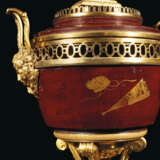 A PAIR OF LOUIS XVI ORMOLU-MOUNTED RED JAPANESE LACQUER POTS-POURRIS - photo 4