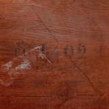 A ROYAL LOUIS-PHILIPPE ORMOLU-MOUNTED MAHOGANY LIBRARY TABLE - Foto 6