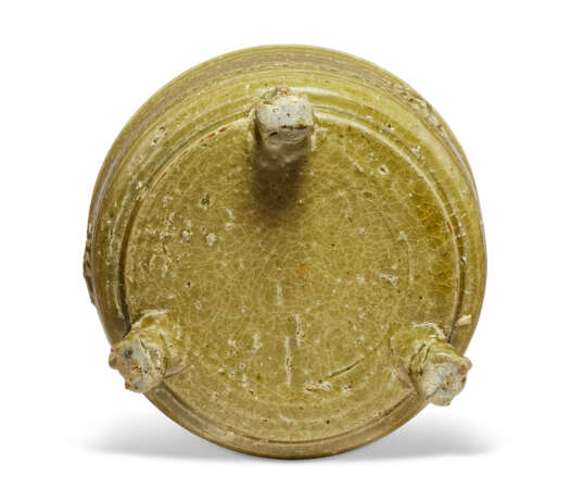 A MOLDED YUE TRIPOD CENSER - photo 5