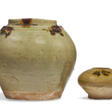 TWO SMALL GREEN-GLAZED JARS - Prix ​​des enchères