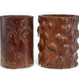 A CARVED HUALI ROOT-FORM BRUSH POT AND A BAMBOO BRUSH POT - photo 1