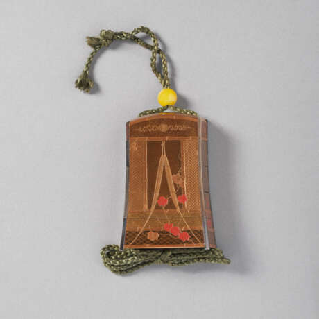 A SPECIAL LACQUER FOUR-CASE INRO IN THE SHAPE OF AN OI (PRIEST'S BACKPACK) - photo 2