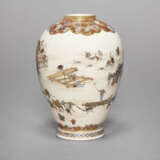 A SMALL SATSUMA VASE WITH CRAFTSMEN AT WORK - photo 2