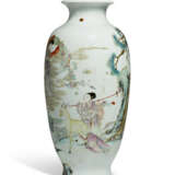 A FAMILLE ROSE VASE WITH FEMALE IMMORTALS - фото 2