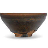 A JIAN ‘HARE’S FUR’ TEA BOWL - фото 1