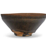 A JIAN ‘HARE’S FUR’ TEA BOWL - photo 3