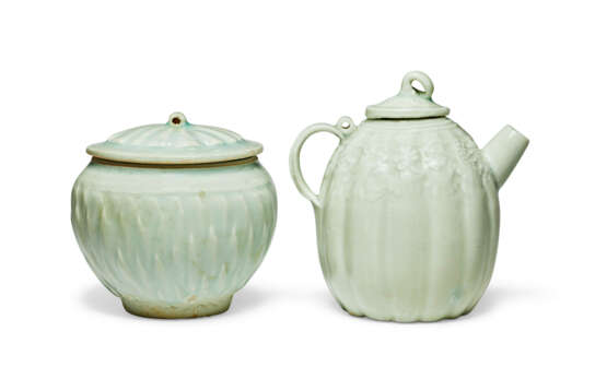 TWO SMALL QINGBAI COVERED VESSELS - фото 2
