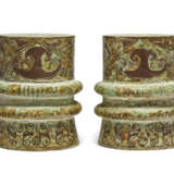 A PAIR OF INLAID BRONZE CHARIOT AXLE FITTINGS - фото 3