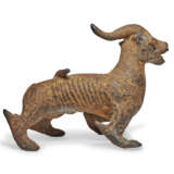 AN IRON FIGURE OF A MYTHICAL BEAST - Foto 2