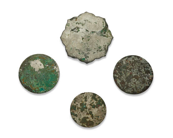 A GROUP OF FOUR SMALL SILVERY BRONZE MIRRORS - фото 2