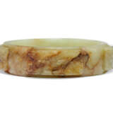A YELLOW JADE ARCHAISTIC CYLINDRICAL CARVING - photo 2