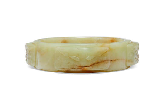 A YELLOW JADE ARCHAISTIC CYLINDRICAL CARVING - photo 4