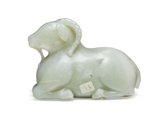 A WHITE JADE FIGURE OF A RECUMBENT RAM - photo 2